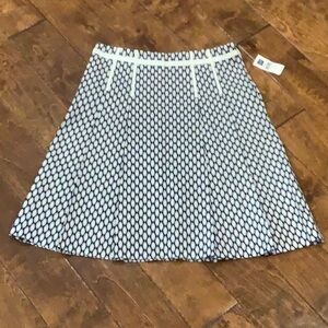 New GAP Navy and White A-Line Skirt size 10